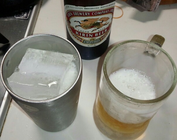 【キンキンに冷えたビール】  「タンブラー！」vs「冷凍庫冷やしたジョッキ！」  保冷効果検証！！