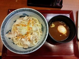 【孤高のグルメ】楽釜製麺所「魚介系濃厚スープの肉つけうどん」